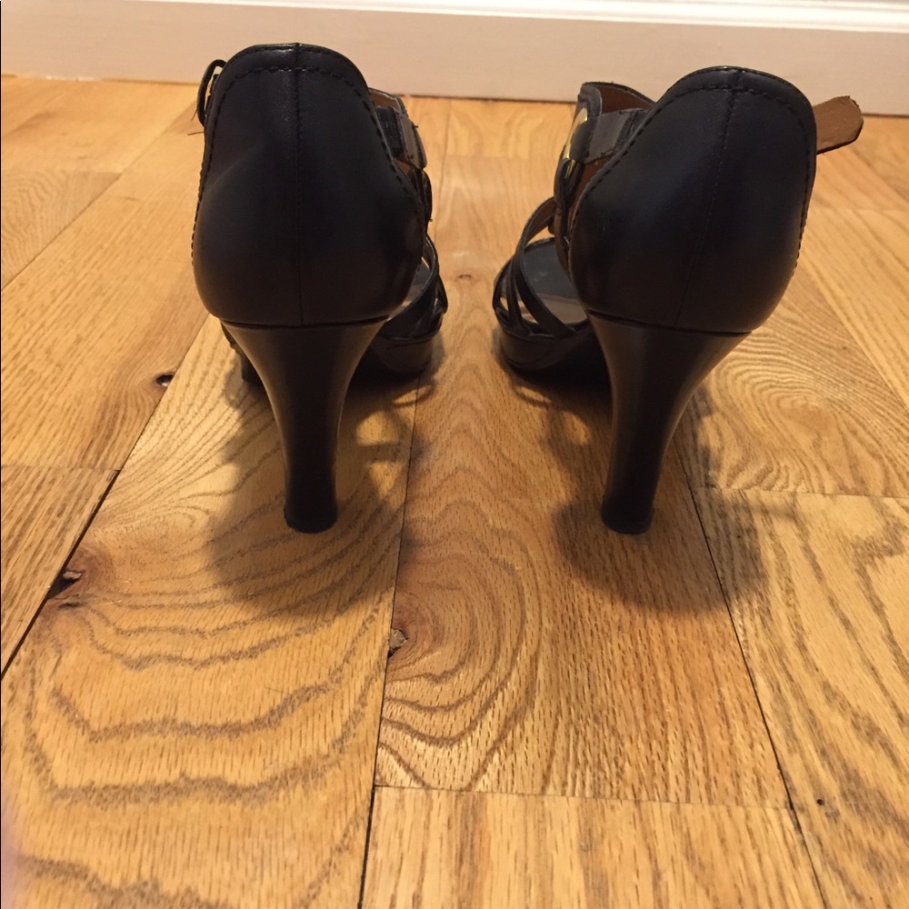 Brand:  Naturalizer - Picture 2 of 4